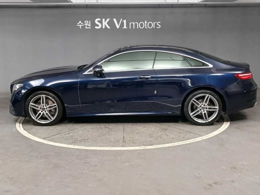 벤츠 E 클래스 E-클래스 W213 E220d 쿠페 이미지 7