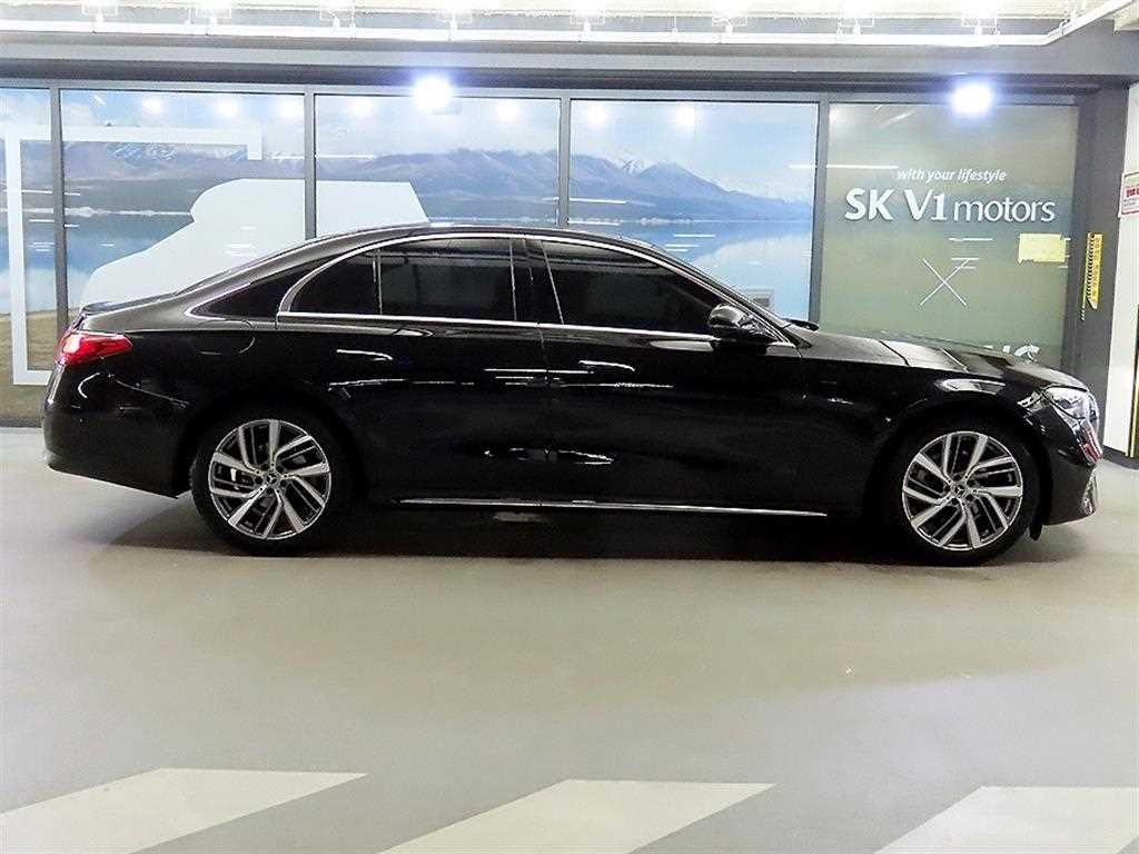 벤츠 E 클래스 E-클래스 W214 E220d 4MATIC 익스클루시브 이미지 3
