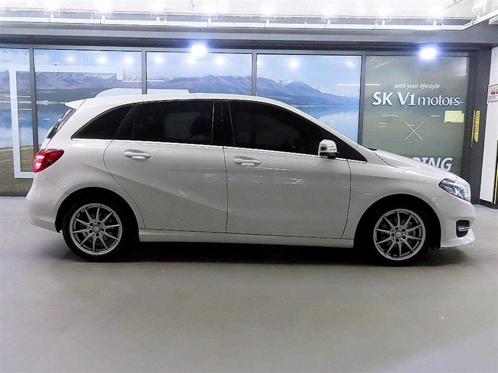 벤츠 B 클래스 (MY B) B클래스 (MY B) B200 d 이미지 3