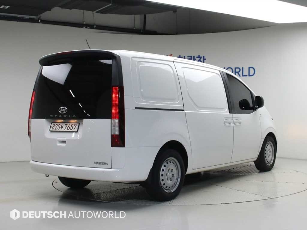 현대 스타리아 2WD 디젤 카고 스마트 3인승 이미지 2