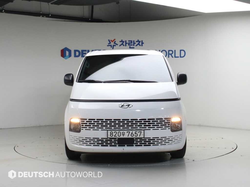 현대 스타리아 2WD 디젤 카고 스마트 3인승 이미지 3