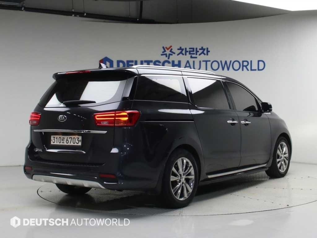 기아 카니발 더 뉴 카니발 가솔린 9인승 노블레스 스페셜 이미지 2