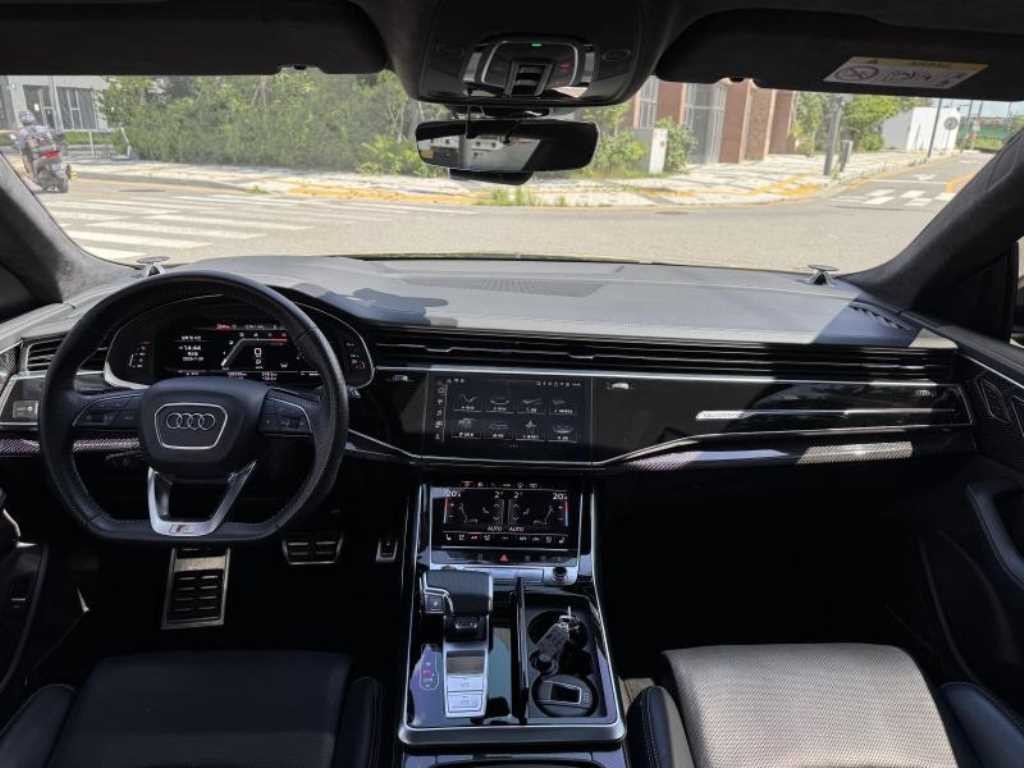 아우디 SQ8 SQ8 (4M) 4.0 TDI 콰트로 이미지 8
