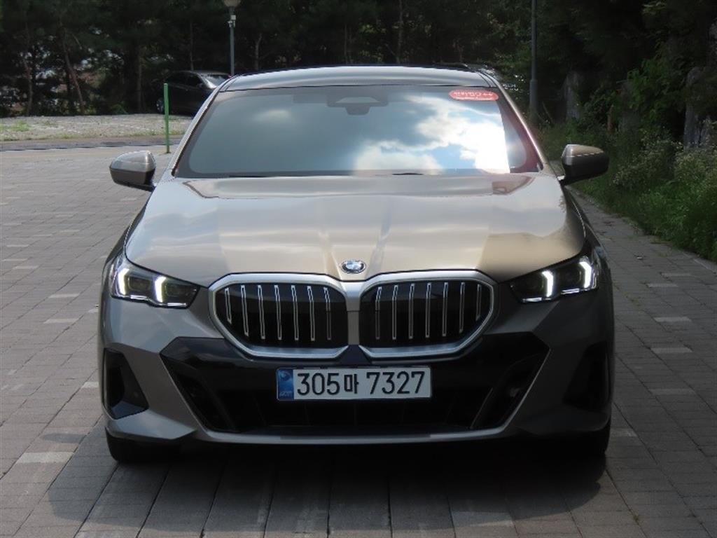 BMW 5시리즈 5시리즈 (G60) 530i xDrive M 스포츠 이미지 1
