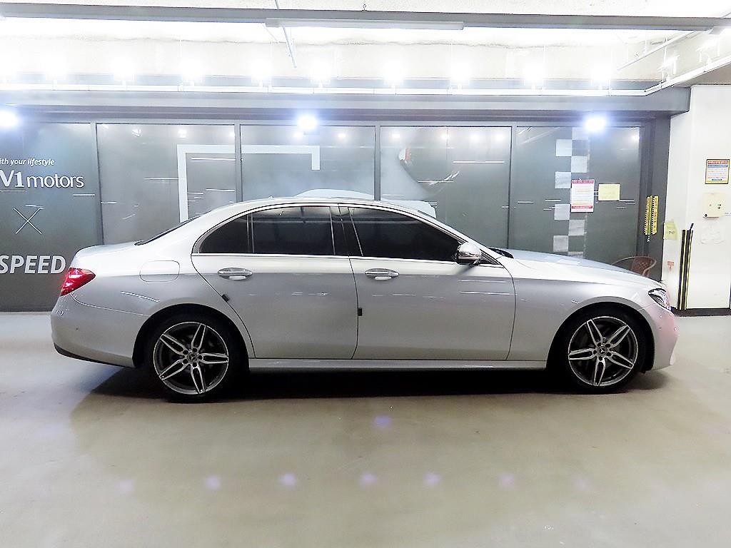 벤츠 E 클래스 E-클래스 W213 E300 AMG LINE 이미지 3