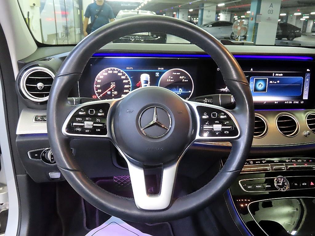 벤츠 E 클래스 E-클래스 W213 E300 AMG LINE 이미지 8