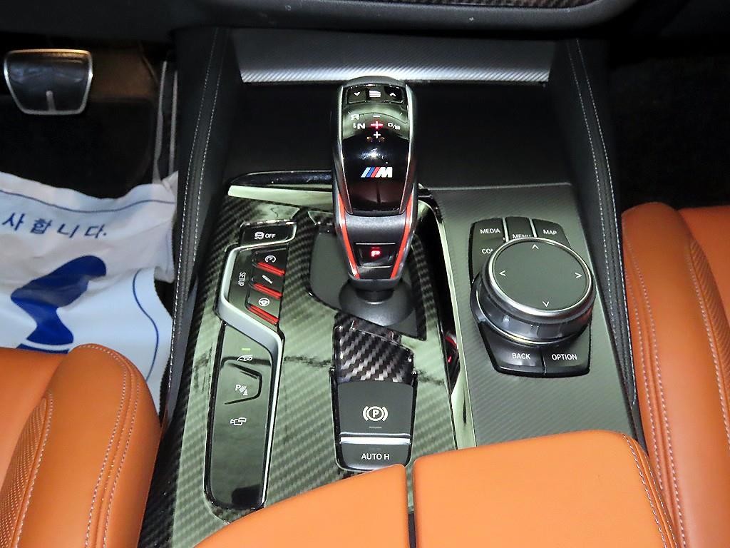 BMW 5시리즈 M5 (F90, F10) M5 세단 이미지 12