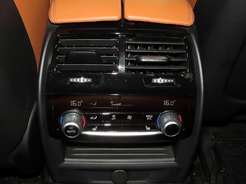 BMW 5시리즈 M5 (F90, F10) M5 세단 이미지 13