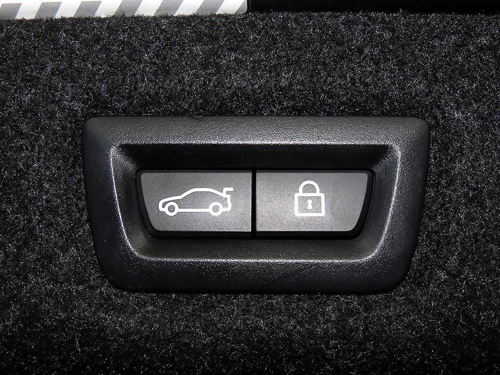 BMW 5시리즈 M5 (F90, F10) M5 세단 이미지 17