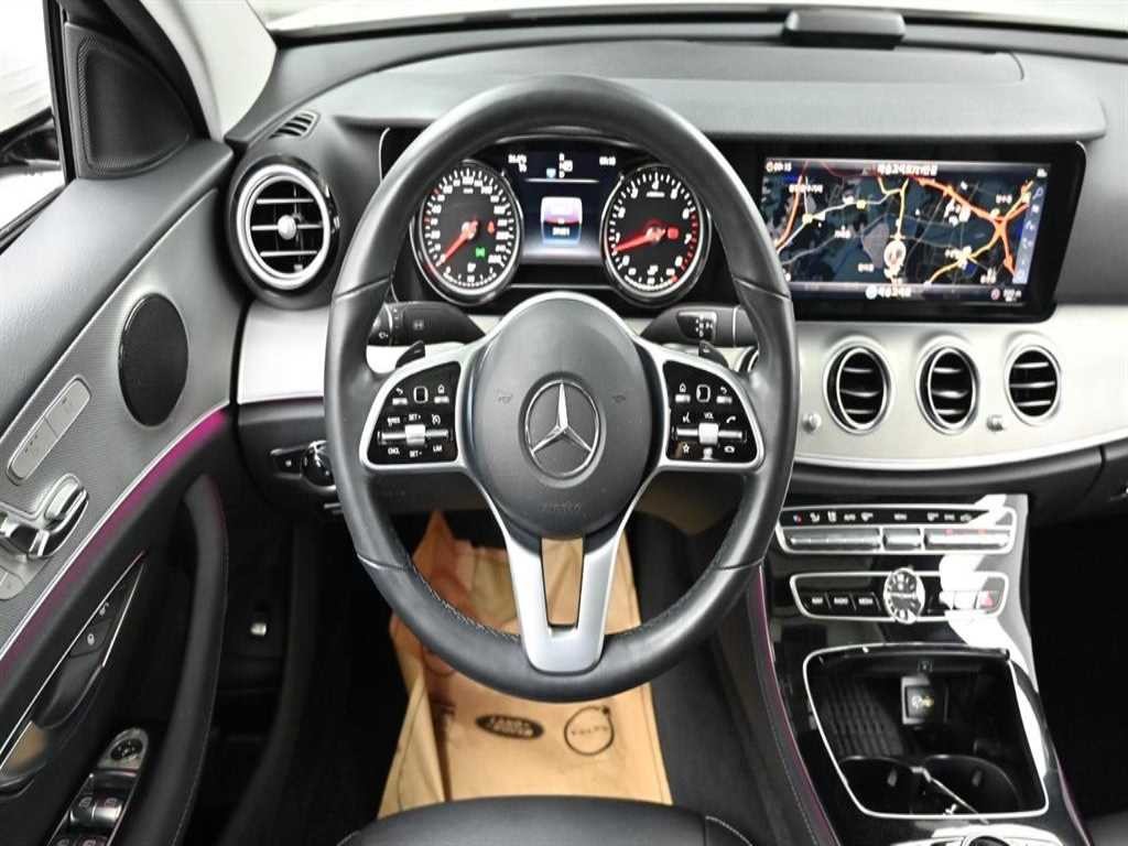 벤츠 E 클래스 E-클래스 W213 E300 아방가르드 이미지 13