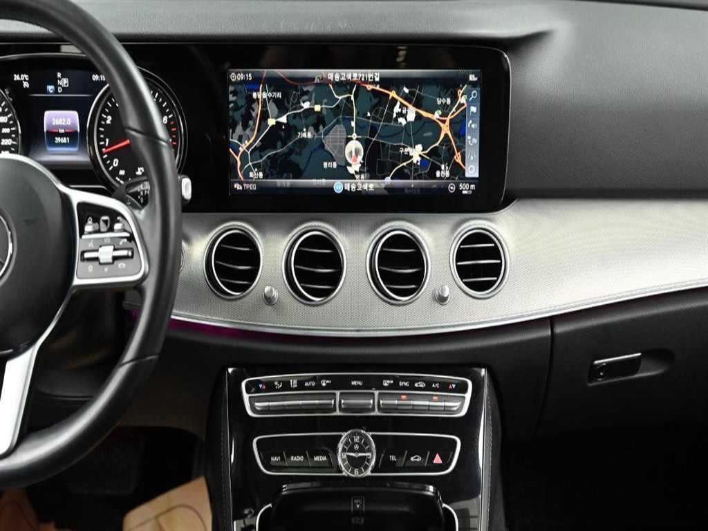 벤츠 E 클래스 E-클래스 W213 E300 아방가르드 이미지 14