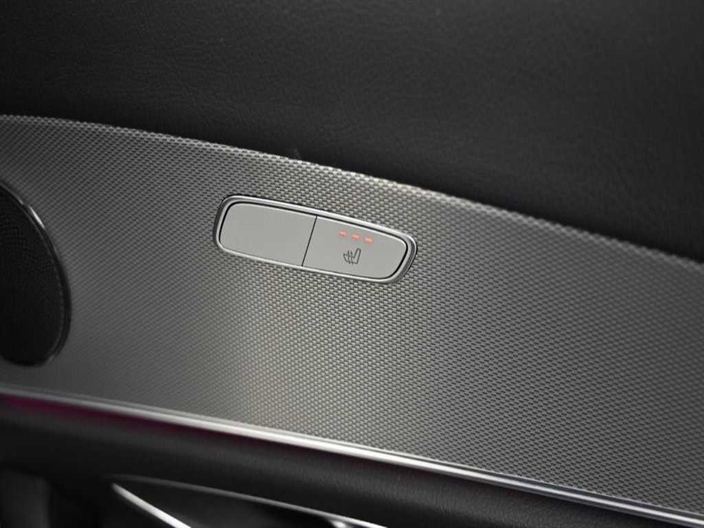벤츠 E 클래스 E-클래스 W213 E300 아방가르드 이미지 16