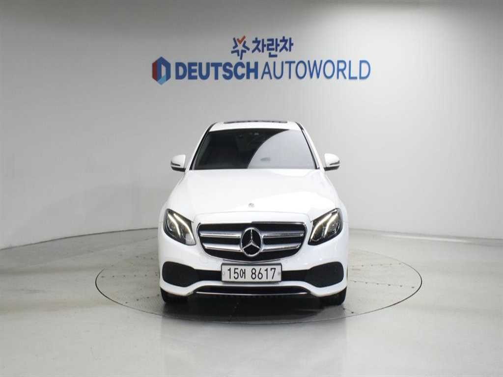 벤츠 E 클래스 E-클래스 W213 E300 아방가르드 이미지 3
