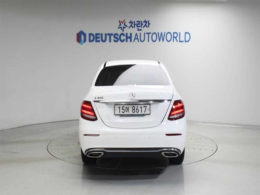 벤츠 E 클래스 E-클래스 W213 E300 아방가르드 이미지 4