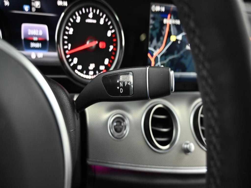 벤츠 E 클래스 E-클래스 W213 E300 아방가르드 이미지 9