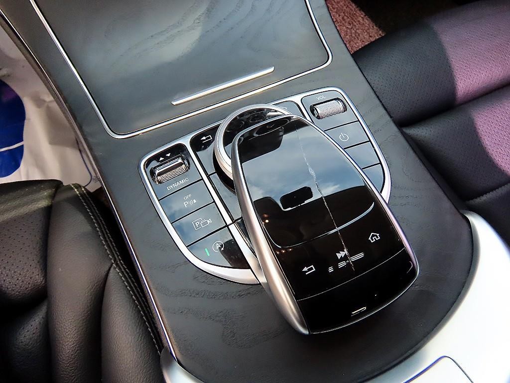 벤츠 C 클래스 C클래스 W205 C220 d 4MATIC 익스클루시브 이미지 15