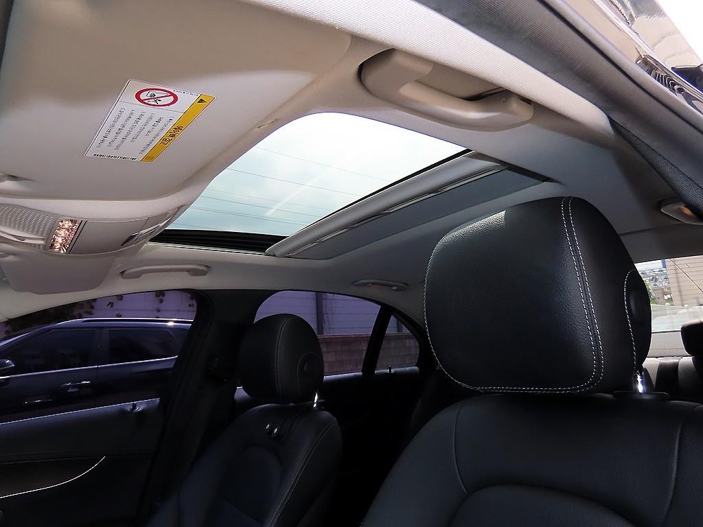 벤츠 C 클래스 C클래스 W205 C220 d 4MATIC 익스클루시브 이미지 18