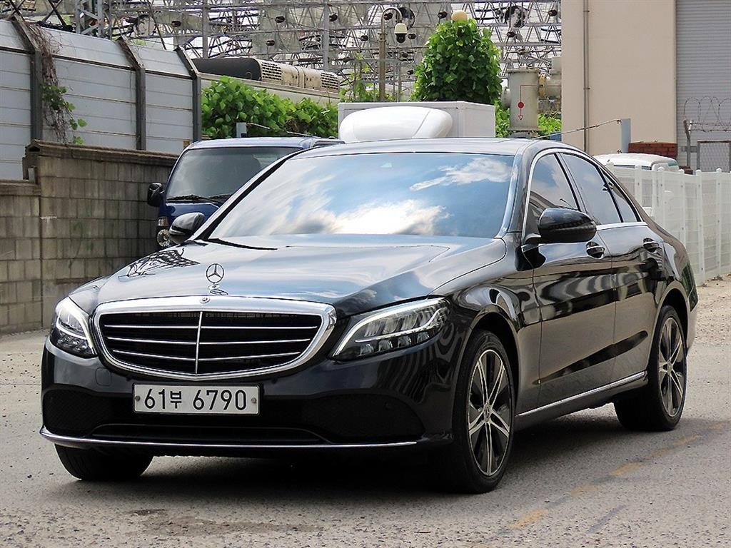 벤츠 C 클래스 C클래스 W205 C220 d 4MATIC 익스클루시브 이미지 2