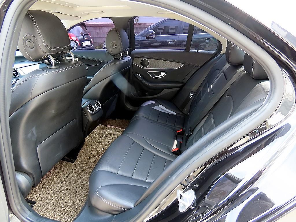 벤츠 C 클래스 C클래스 W205 C220 d 4MATIC 익스클루시브 이미지 6