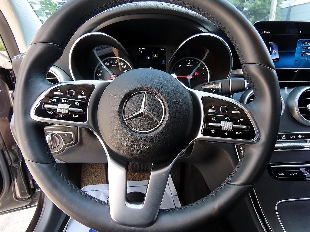 벤츠 C 클래스 C클래스 W205 C220 d 4MATIC 익스클루시브 이미지 8