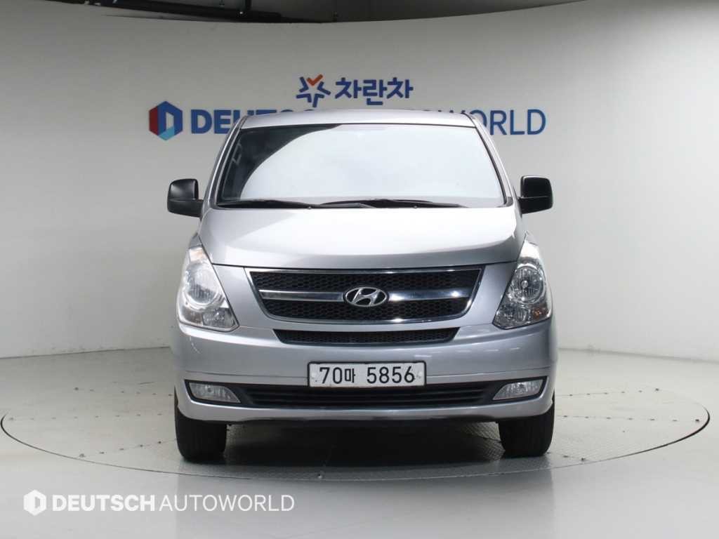 현대 스타렉스 그랜드 스타렉스 12인승 왜건 4WD CVX 럭셔리 이미지 3
