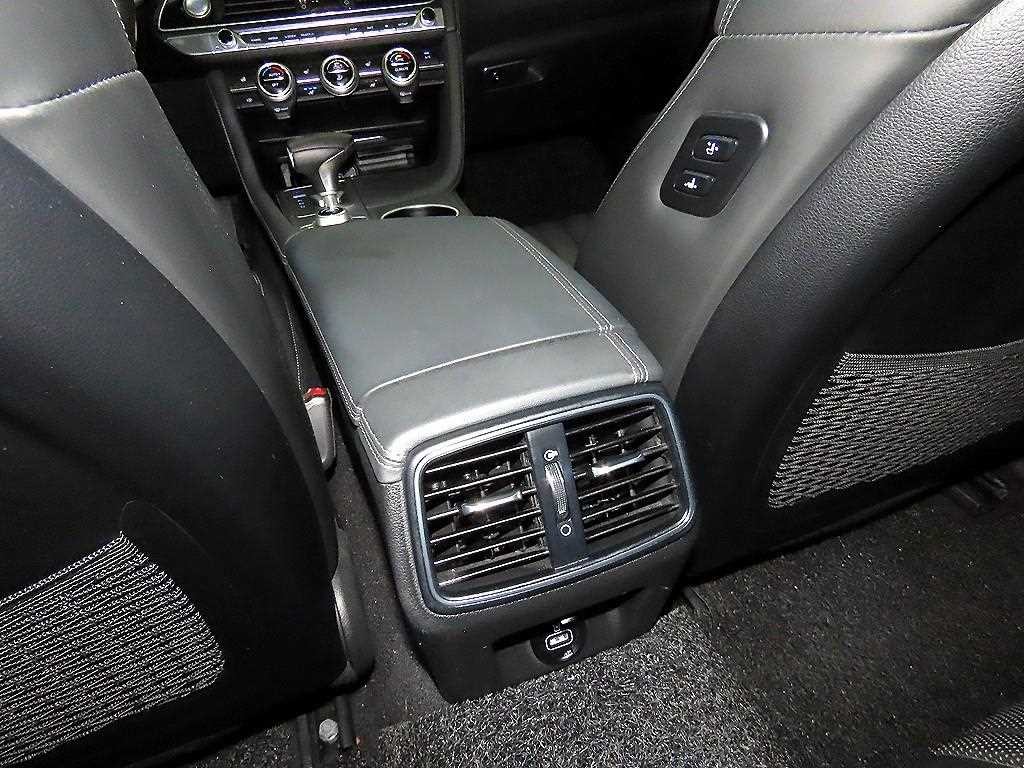 제네시스 G70 2.0T AWD 엘리트 이미지 15