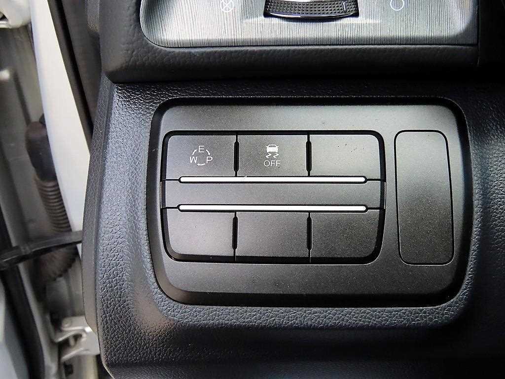 KG모빌리티(쌍용) 티볼리 티볼리 아머 2WD 디젤 VX 이미지 12