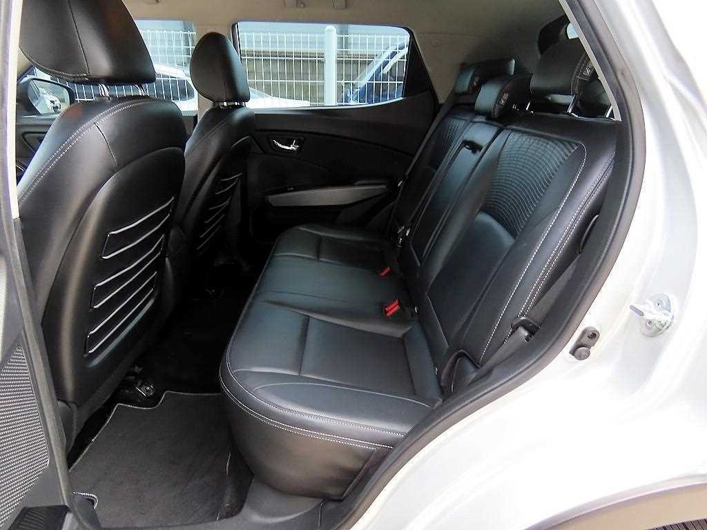 KG모빌리티(쌍용) 티볼리 티볼리 아머 2WD 디젤 VX 이미지 6