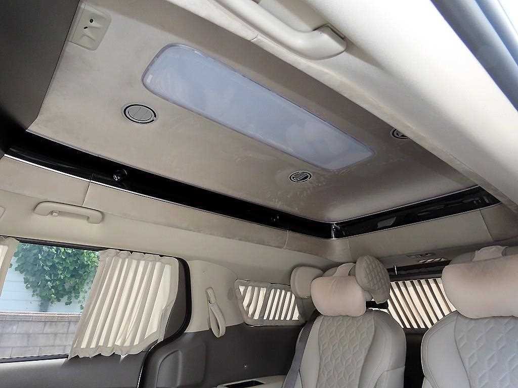 기아 카니발 카니발 4세대 가솔린 4인승 하이리무진 시그니처 이미지 13