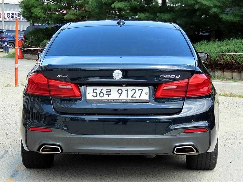 BMW 5시리즈 5시리즈 (G30) 520d xDrive M 스포츠 플러스 이미지 4