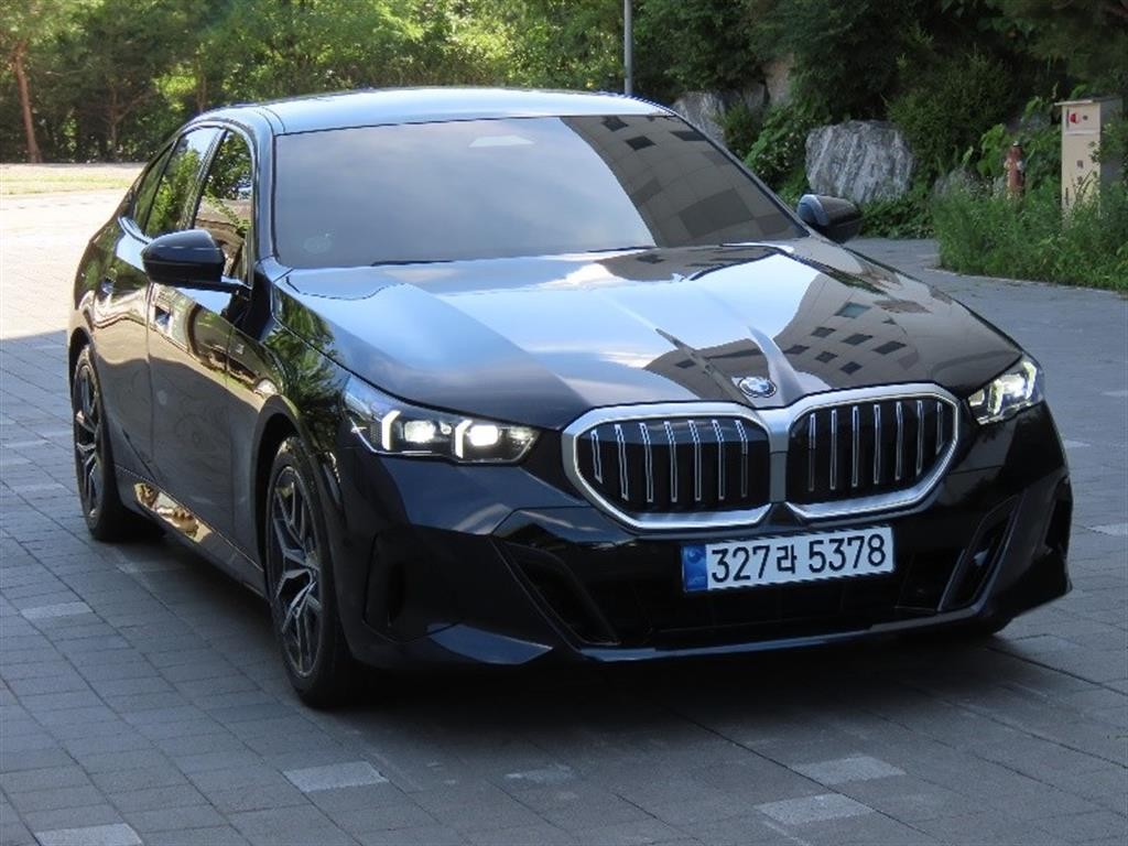 BMW 5시리즈 5시리즈 (G60) 520i M 스포츠 이미지 2
