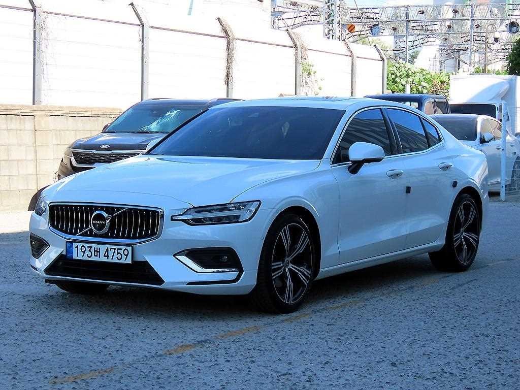 볼보 S60 S60(3세대) B5 인스크립션 이미지 2