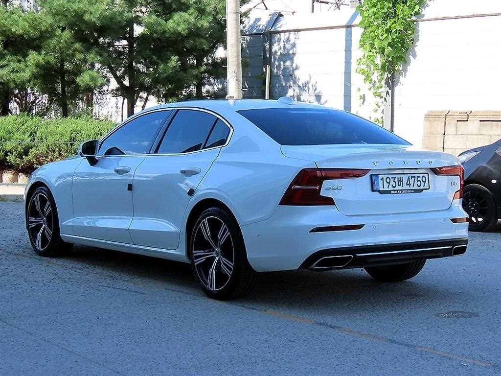 볼보 S60 S60(3세대) B5 인스크립션 이미지 3