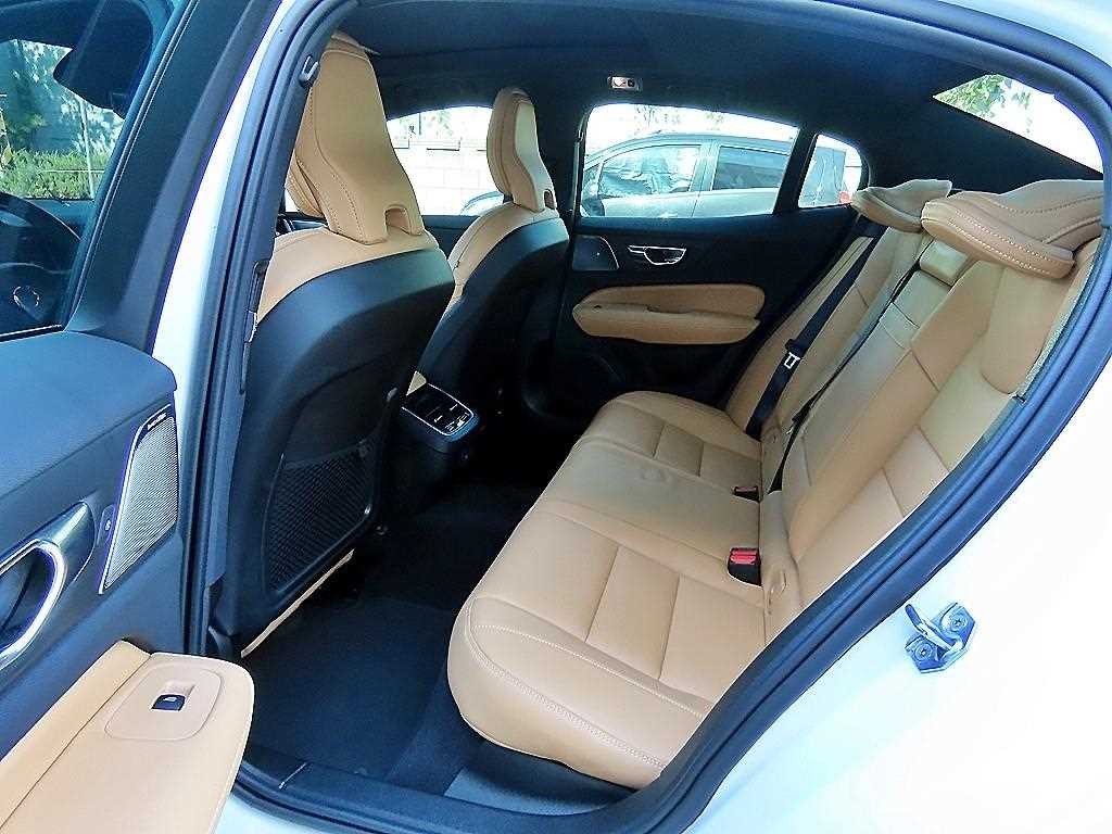 볼보 S60 S60(3세대) B5 인스크립션 이미지 6