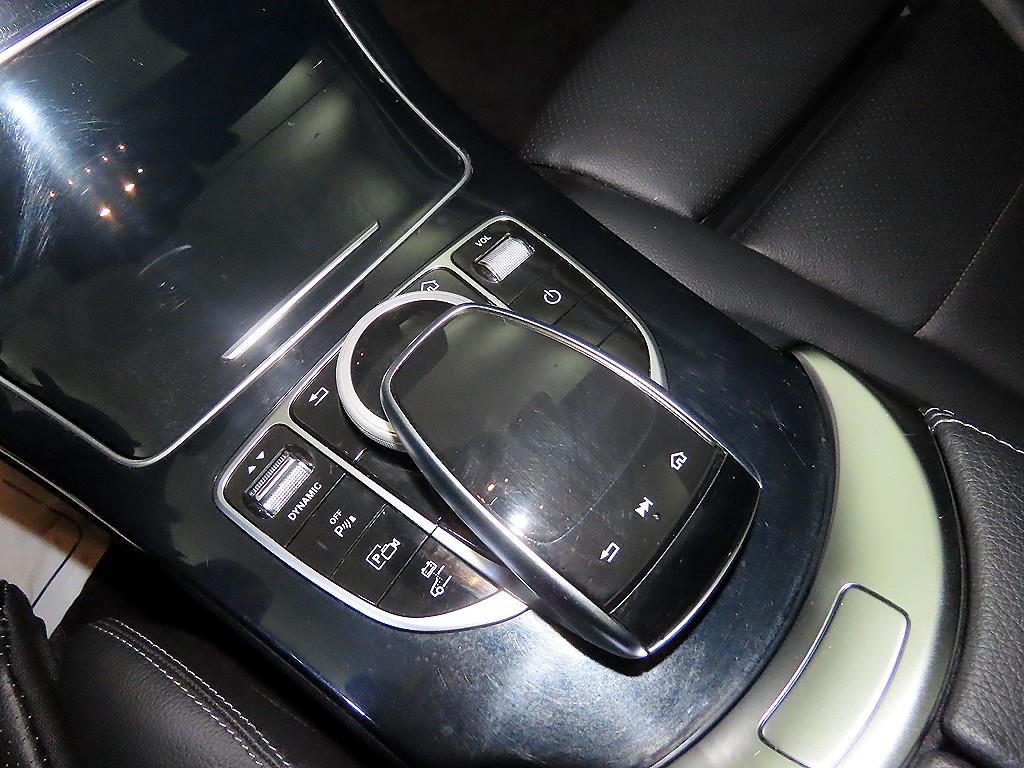 벤츠 C 클래스 C클래스 W205 C300e 4MATIC AMG Line 이미지 12