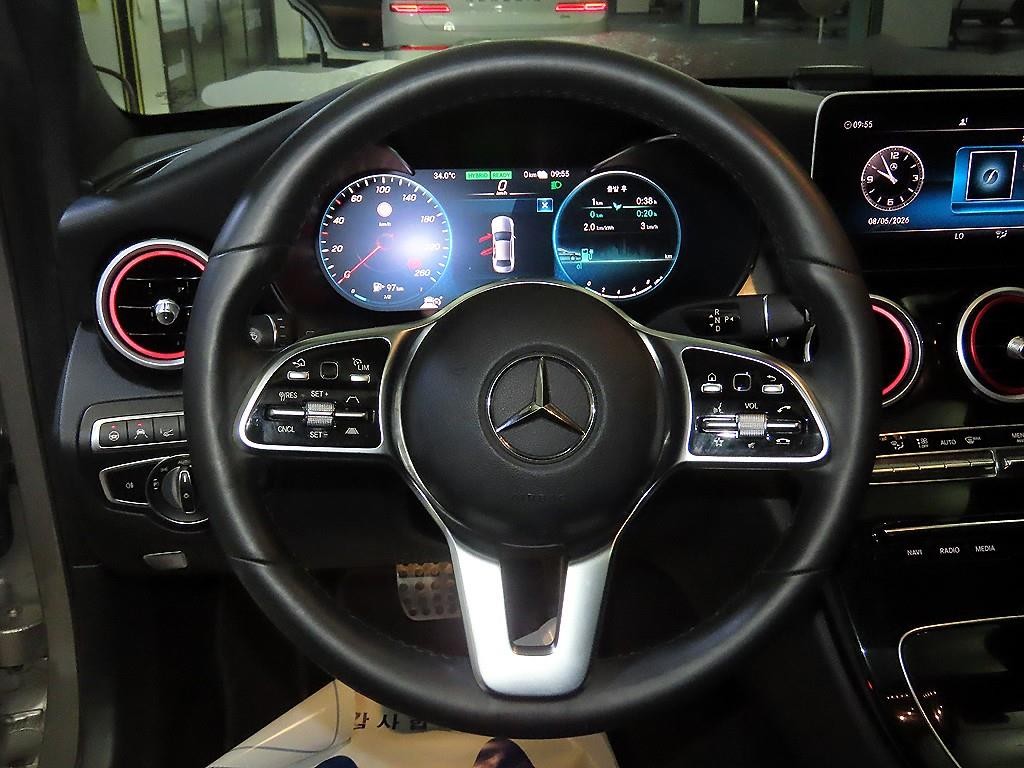 벤츠 C 클래스 C클래스 W205 C300e 4MATIC AMG Line 이미지 8