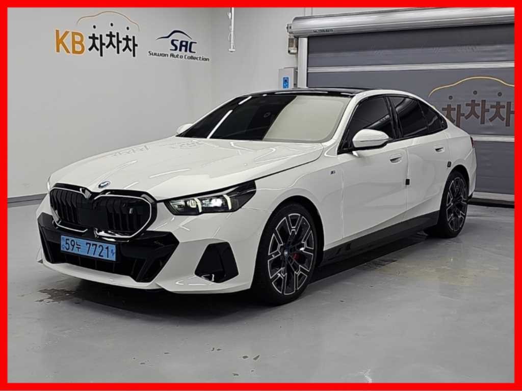 BMW i5 eDrive 40 이미지 1