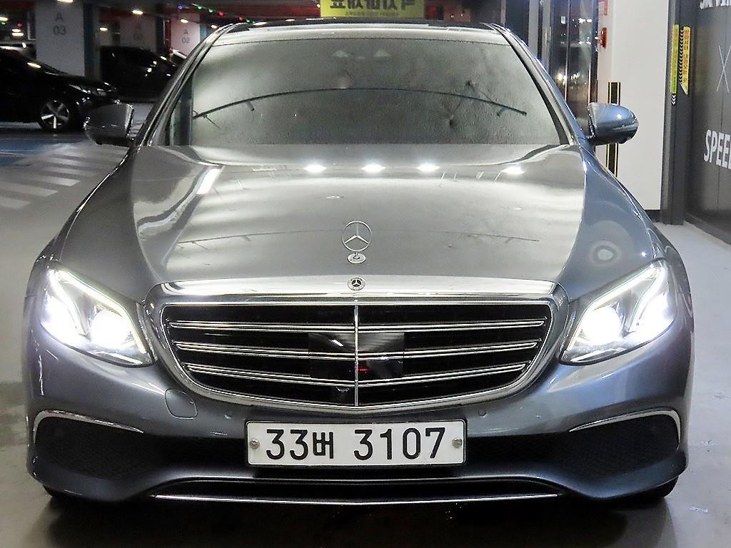 벤츠 E 클래스 E-클래스 W213 E400 4MATIC 익스클루시브 이미지 2