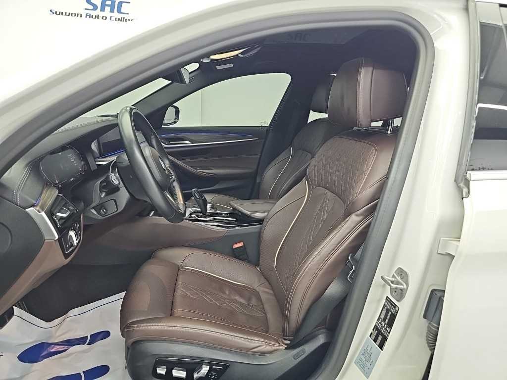 BMW 5시리즈 5시리즈 (G30) 523d M 스포츠 이미지 10