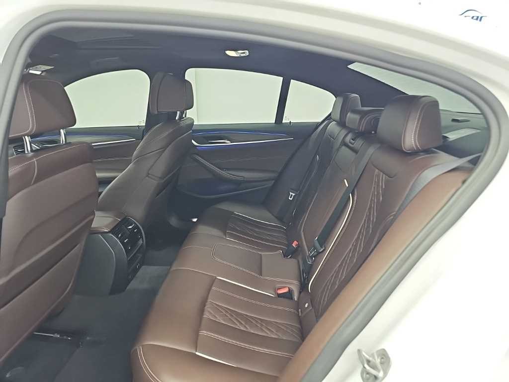 BMW 5시리즈 5시리즈 (G30) 523d M 스포츠 이미지 11