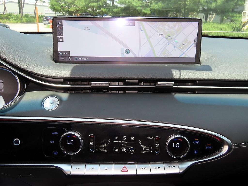 제네시스 GV70 2.5T 가솔린 AWD 이미지 13