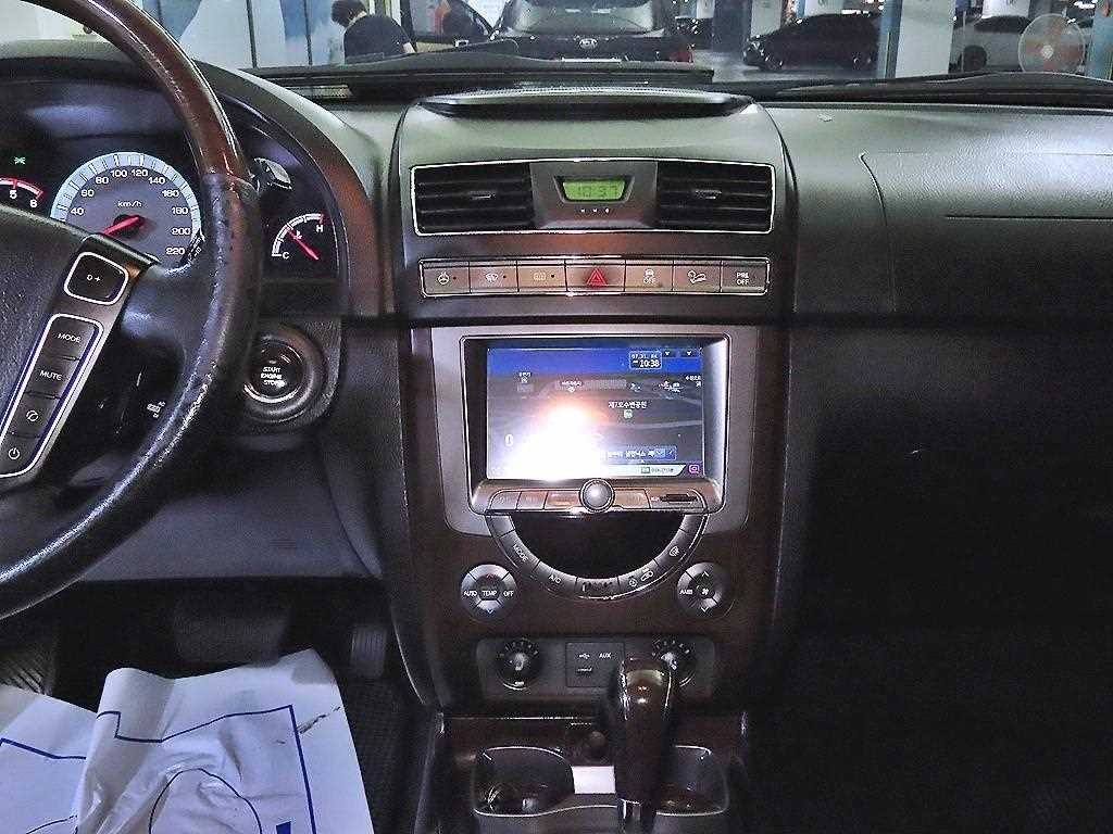 KG모빌리티(쌍용) 렉스턴 렉스턴W 2.0  4WD 노블레스 이미지 11
