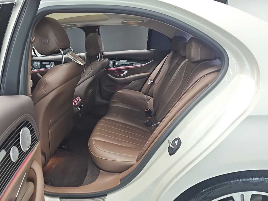 벤츠 E 클래스 E-클래스 W213 E400 4MATIC 익스클루시브 이미지 12
