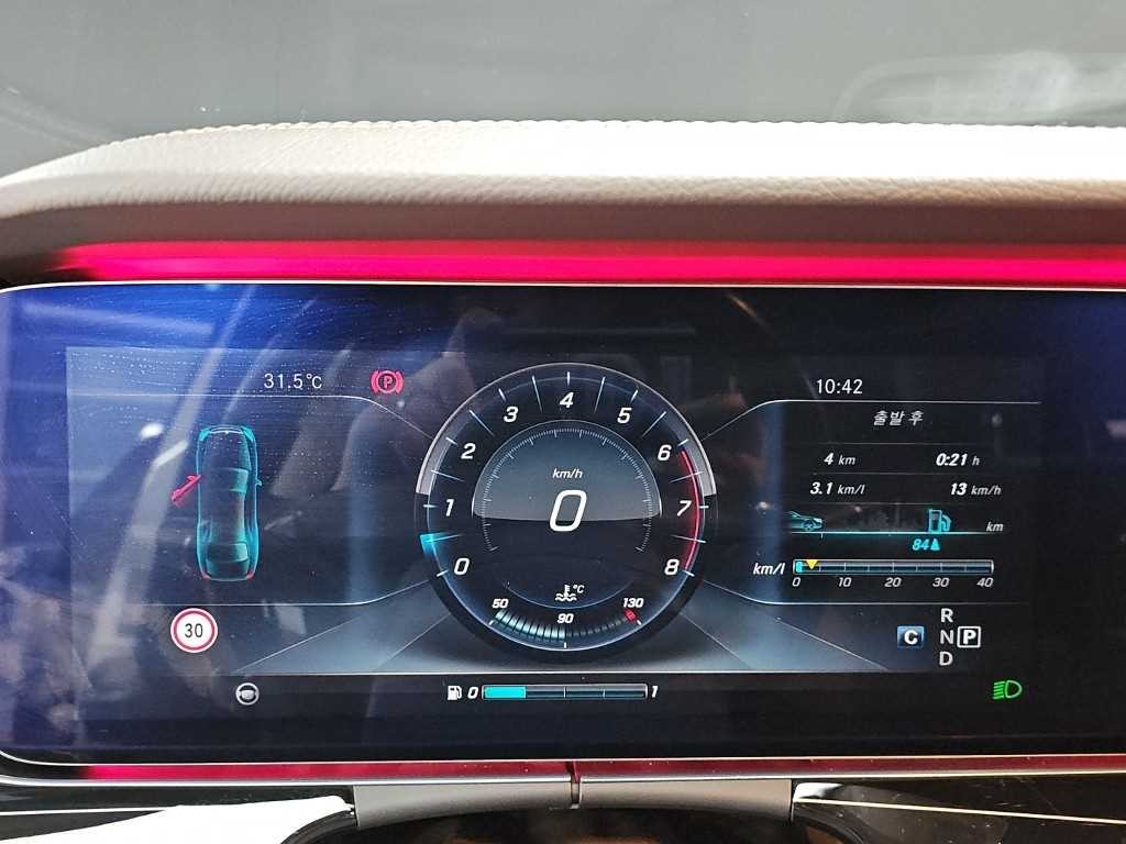 벤츠 E 클래스 E-클래스 W213 E400 4MATIC 익스클루시브 이미지 6