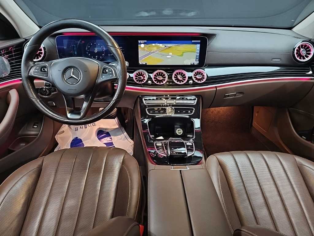벤츠 E 클래스 E-클래스 W213 E400 4MATIC 익스클루시브 이미지 7
