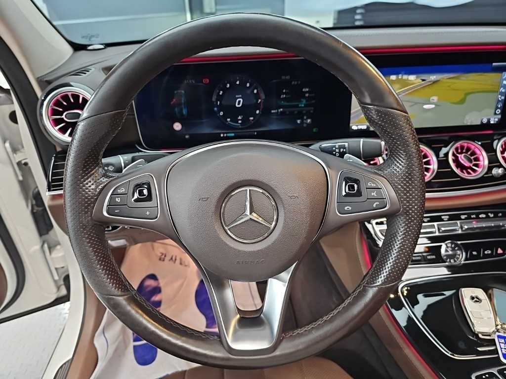벤츠 E 클래스 E-클래스 W213 E400 4MATIC 익스클루시브 이미지 9