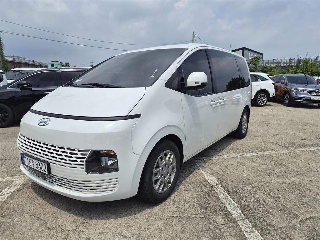 현대 스타리아 2WD 디젤 투어러 모던 11인승 이미지 2