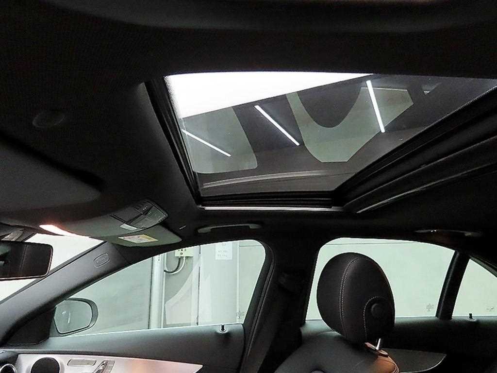 벤츠 C 클래스 C클래스 W205 C220 d 4MATIC 이미지 17