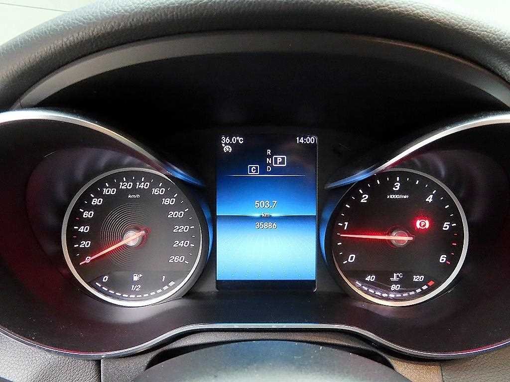 벤츠 C 클래스 C클래스 W205 C220 d 4MATIC 이미지 8