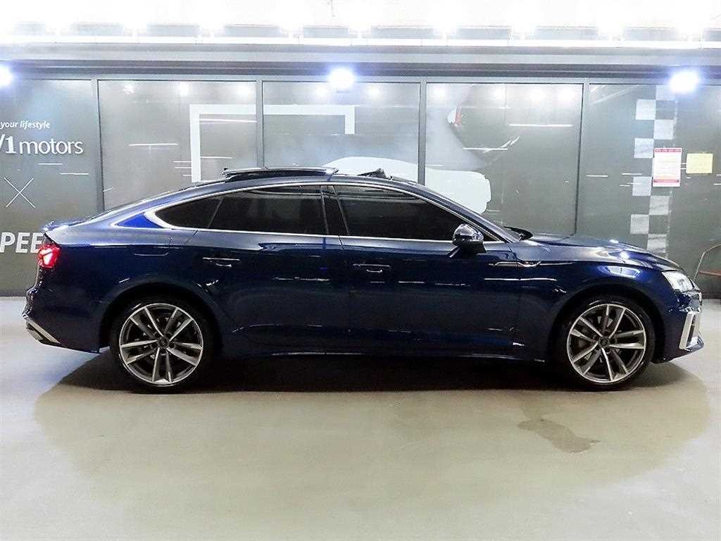 아우디 A5 A5 (F5) 40 TDI 콰트로 프리미엄 스포트백 이미지 3